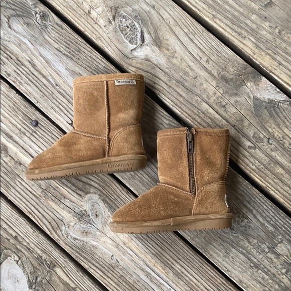 BearPaw Other - Bearpaw brown boots for girls.